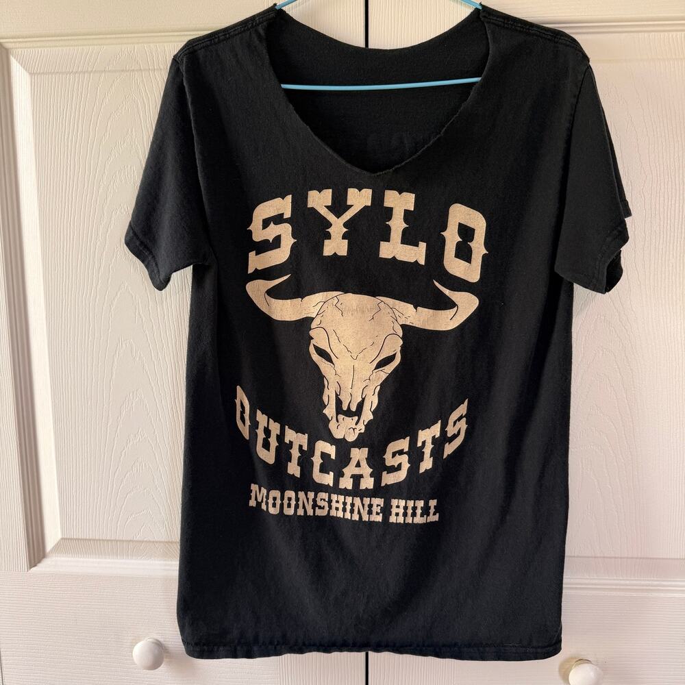 Sylo Outcasts MC Men's or Unisex size XS. Cut neck. Support Your Local Outcasts
